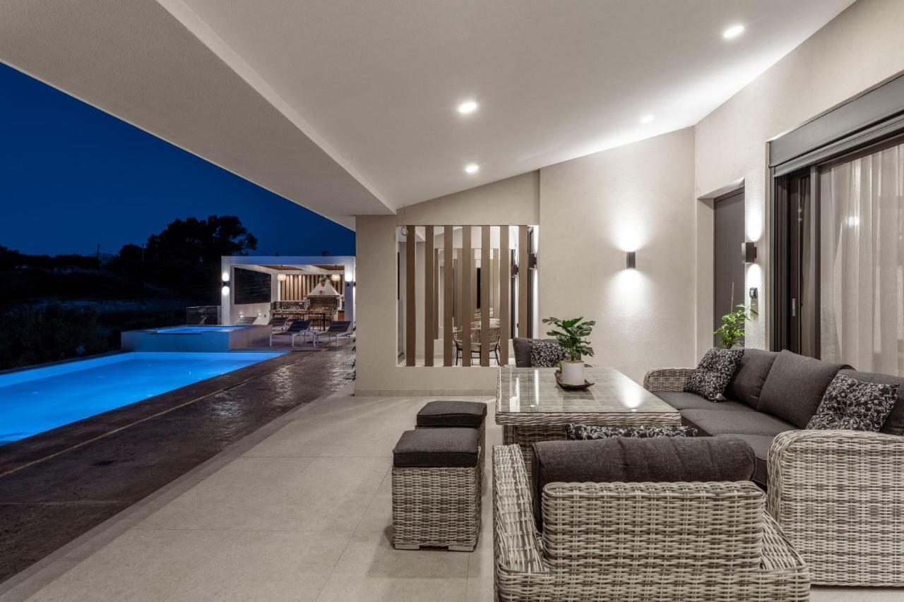 Villa Roselia - Luxury Escape With Magnificent Views, By Zantewize Laganás Eksteriør bilde